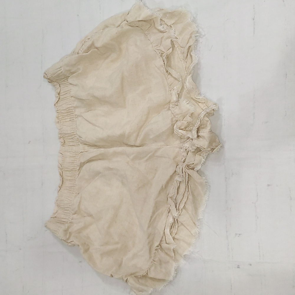 Aerie Cream Linen Blend Raw Hem Ruffle Shorts